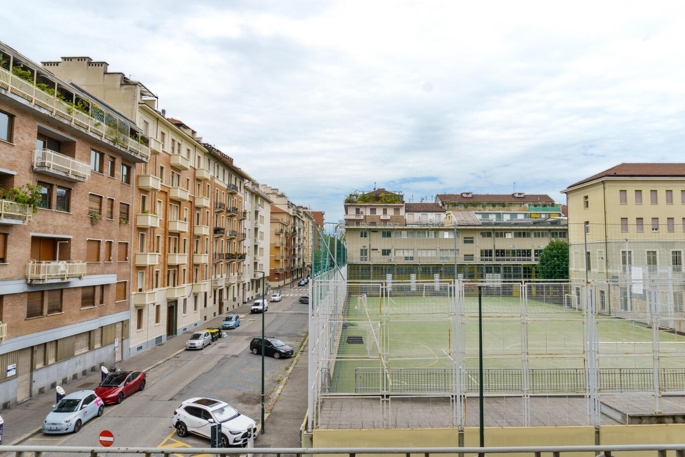 Esalta gli esterni della tua proprietà esaltando l'atmosfera esterna.